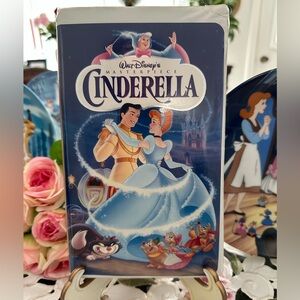 1995 MASTERPIECE VHS Walt Disney’s Cinderella (Clamshell Case)